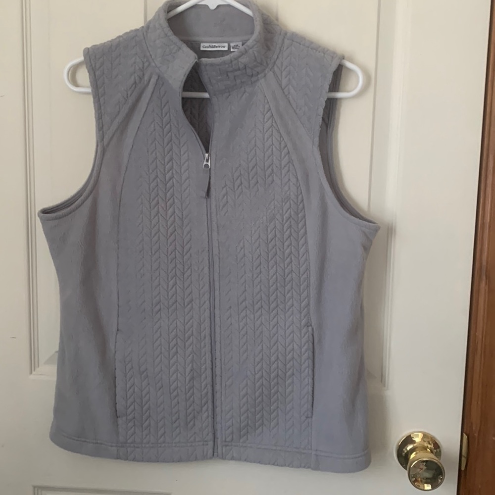 Zippered vest